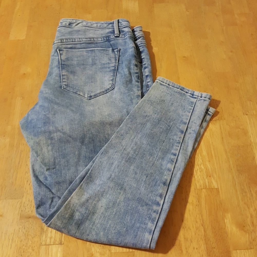 Mossimo Mid-Rise Distressed Jeggings